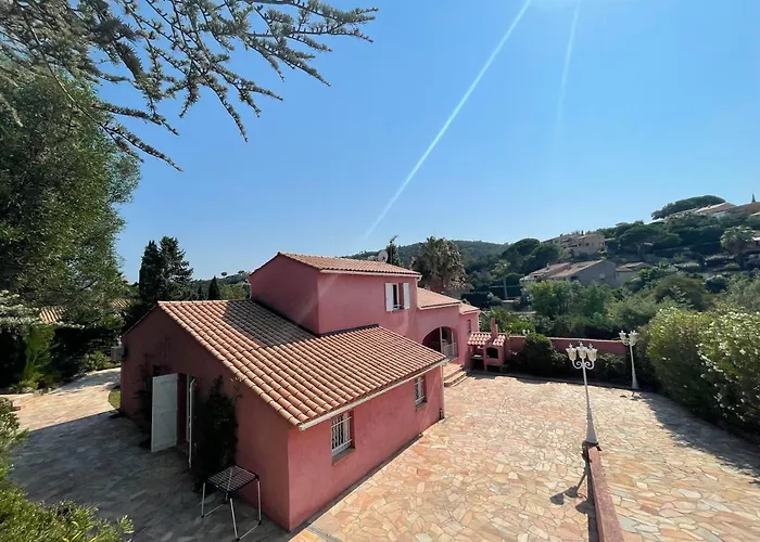 Villa Fantastic Pool 900m To The Beach; With Extravagant Big Garden Sainte-Maxime