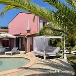 Fantastic Pool 900m To The Beach; With Extravagant Big Garden Villa