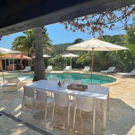 Villa Fantastic Pool 900m To The Beach; With Extravagant Big Garden