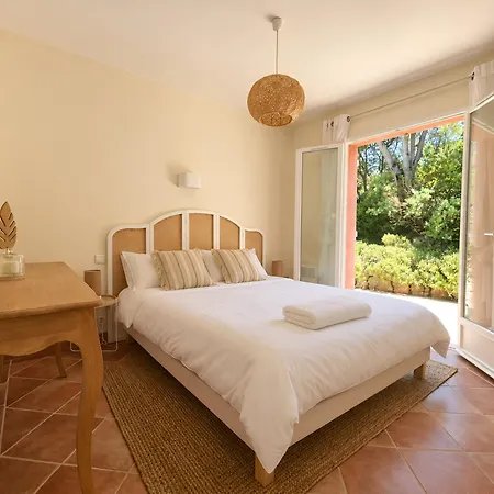 Villa Fantastic Pool 900m To The Beach; With Extravagant Big Garden