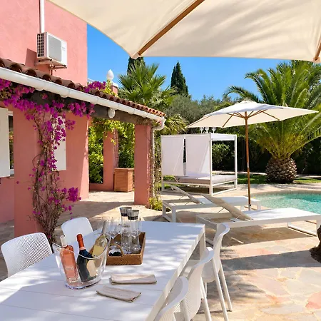 Fantastic Pool 900m To The Beach; With Extravagant Big Garden Villa Sainte-Maxime