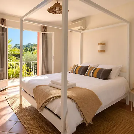 Fantastic Pool 900m To The Beach; With Extravagant Big Garden Sainte-Maxime