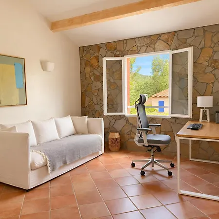 Fantastic Pool 900m To The Beach; With Extravagant Big Garden Villa *