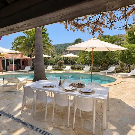 Villa Fantastic Pool 900m To The Beach; With Extravagant Big Garden Sainte-Maxime