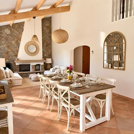 Fantastic Pool 900m To The Beach; With Extravagant Big Garden Villa