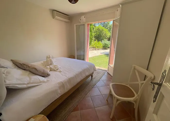 Fantastic Pool 900m To The Beach; With Extravagant Big Garden Villa Sainte-Maxime