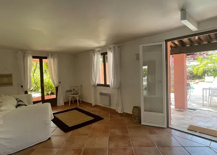 Villa Fantastic Pool 900m To The Beach; With Extravagant Big Garden