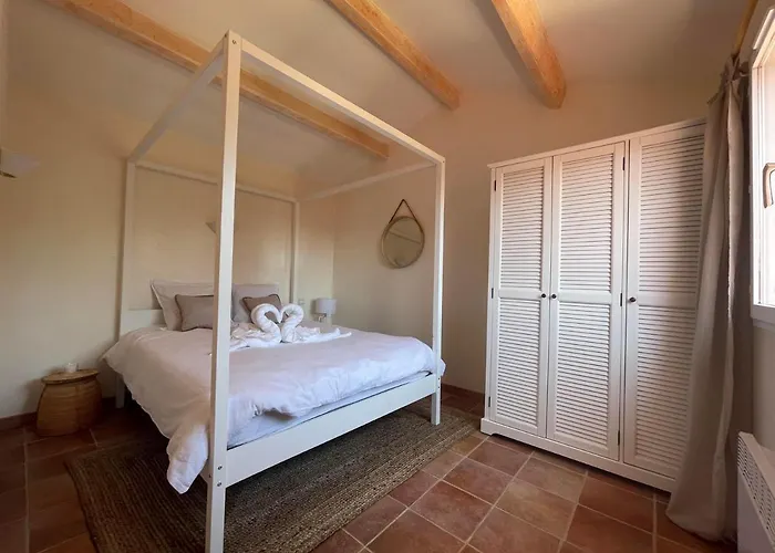 Fantastic Pool 900m To The Beach; With Extravagant Big Garden *